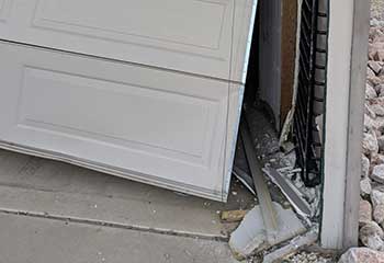 Garage Door Off Track | Wingdale | New Milford, CT Garage Door Off Track | Wingdale | New Milford, CT